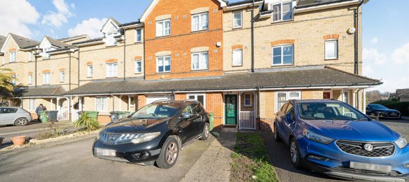 5 bedrooms House in Lewisham, United Kingdom No. 7579 30