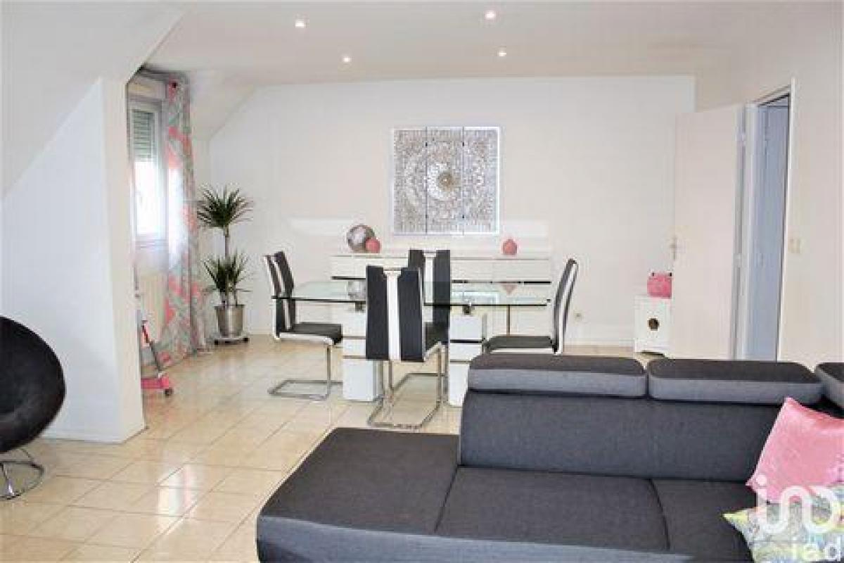 شقة 3 غرف نوم  في Sarcelles, France رقم 22871