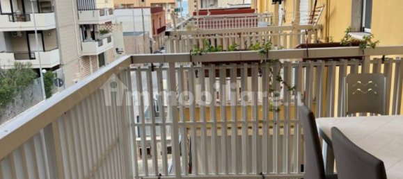 Apartamento de 3 dormitorios en Bari, Italy No. 13067 16