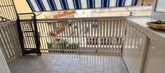 Apartamento de 3 dormitorios en Bari, Italy No. 13067 20