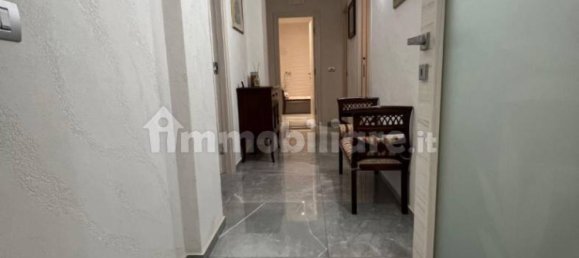 Apartamento de 3 dormitorios en Bari, Italy No. 13067 13