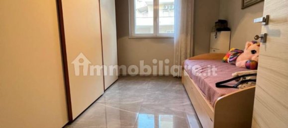 Apartamento de 3 dormitorios en Bari, Italy No. 13067 17