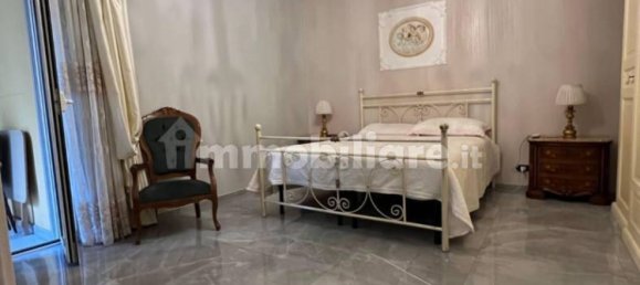 Apartamento de 3 dormitorios en Bari, Italy No. 13067 3