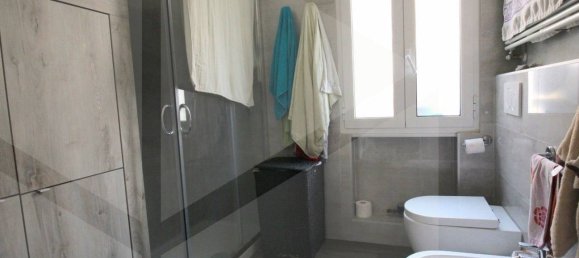 Apartamento de 4 habitaciónes en Bologna, Italy No. 27553 7