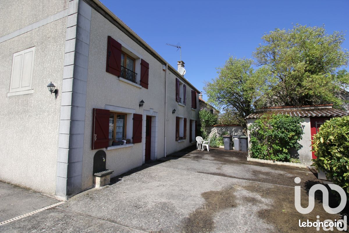 Casa de 4 dormitorios en Seine-et-Marne, France No. 325370