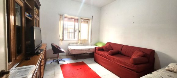 3 rooms Apartment in Rome, Italy No. 299347 3