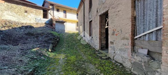 4 rooms House in San Sebastiano Curone, Italy No. 160774 27