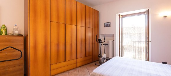 2 Schlafzimmer Haus in Carugo, Italy, Nr. 359710 25