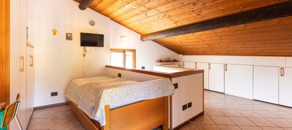 2 Schlafzimmer Haus in Carugo, Italy, Nr. 359710 28