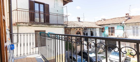 2 Schlafzimmer Haus in Carugo, Italy, Nr. 359710 20