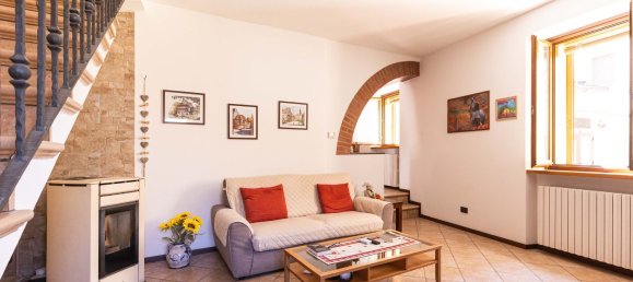 2 Schlafzimmer Haus in Carugo, Italy, Nr. 359710 11