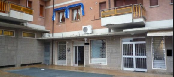 154m² Commercial property in Perugia, Italy No. 324110 11
