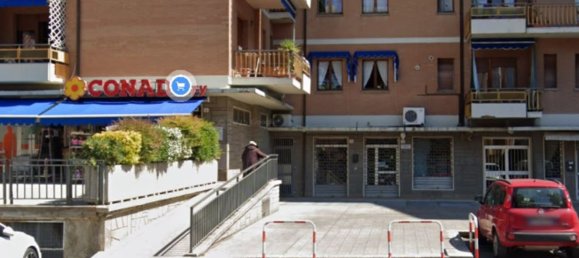 154m² Commercial property in Perugia, Italy No. 324110 19