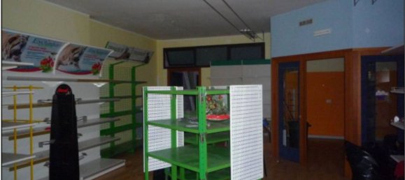 154m² Commercial property in Perugia, Italy No. 324110 13