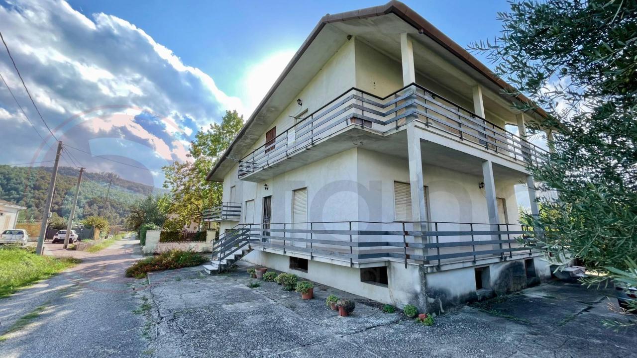 11غرفة منزل في Arce, Italy رقم 148529