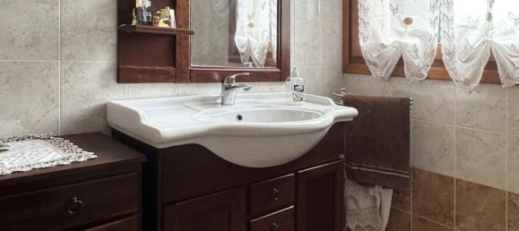 4 bedrooms House in Galzignano Terme, Italy No. 337796 14