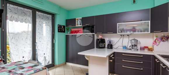 2 Schlafzimmer Wohnung in Turin, Italy, Nr. 329632 8
