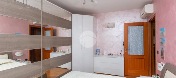 2 Schlafzimmer Wohnung in Turin, Italy, Nr. 329632 15
