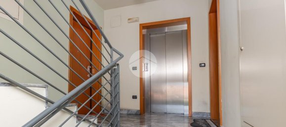 2 Schlafzimmer Wohnung in Turin, Italy, Nr. 329632 3