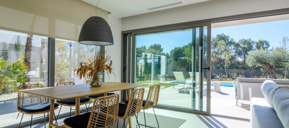 3 bedrooms Villa in San Miguel de Salinas, Spain No. 16587 5