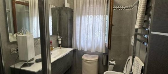 3-salle Appartement à Rome, Italy No. 35296 16