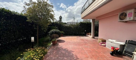 3-salle Appartement à Rome, Italy No. 35296 3