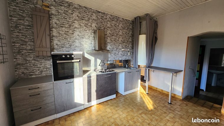 Casa de 3 dormitorios en Bapaume, France No. 311976