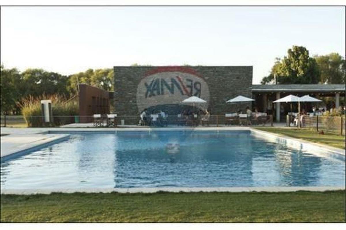  Land in Escobar, Argentina No. 114715