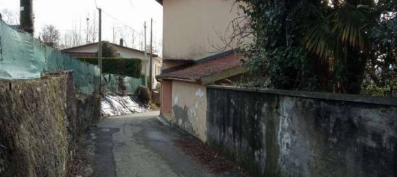 Apartamento de 6 dormitorios en Sangiano, Italy No. 283511 2