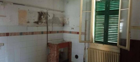 Apartamento de 6 dormitorios en Sangiano, Italy No. 283511 5