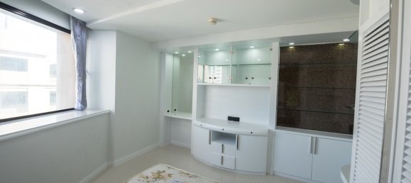 3 bedrooms Condo in Bangkok, Thailand No. 6269 8