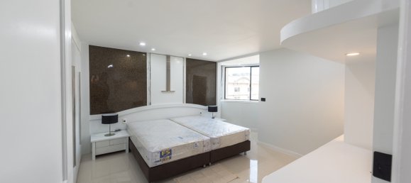 3 bedrooms Condo in Bangkok, Thailand No. 6269 6