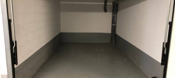 Garage à Châtillon, France 13m² No. 329367 2