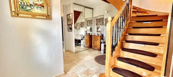 5 bedrooms House in Yonne, France No. 327290 4