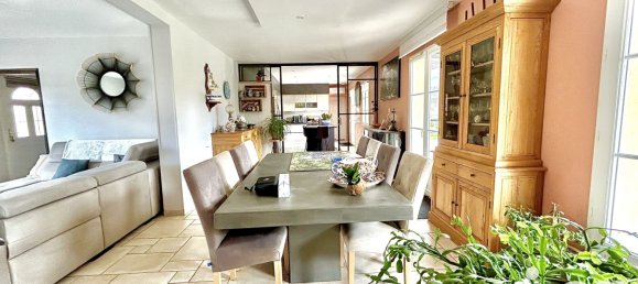 5 bedrooms House in Yonne, France No. 327290 7