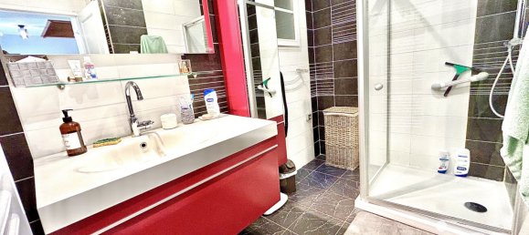 5 bedrooms House in Yonne, France No. 327290 12