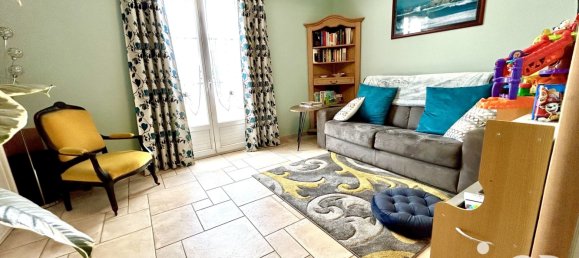 5 bedrooms House in Yonne, France No. 327290 14