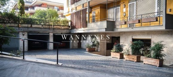 3 bedrooms Apartment in Rome, Italy No. 209502 4