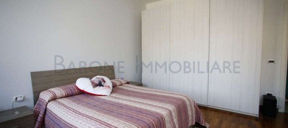 5-salle Appartement à Carrara, Italy No. 91111 15