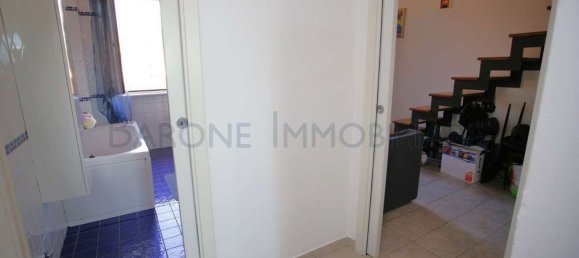 5-salle Appartement à Carrara, Italy No. 91111 22