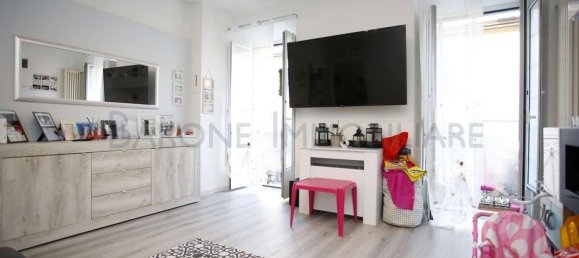 5-salle Appartement à Carrara, Italy No. 91111 6