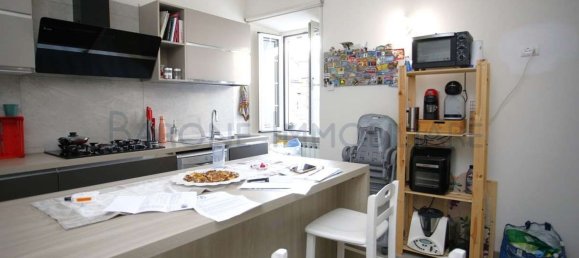 5-salle Appartement à Carrara, Italy No. 91111 11