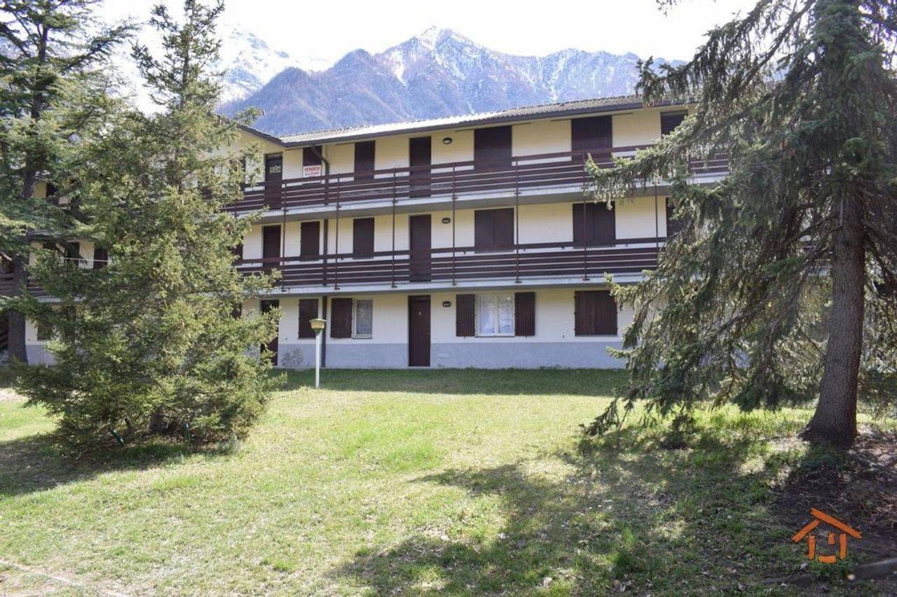 3غرفة شقة في Challand Saint Anselme, Italy رقم 29611