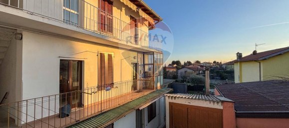 3 rooms Apartment in Saltrio, Italy No. 26380 4