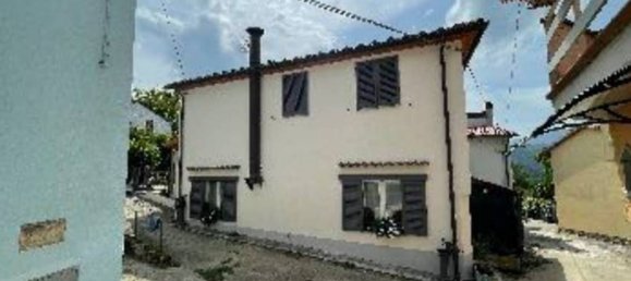 Apartamento de 3 habitaciónes en Vernio, Italy No. 44529 3