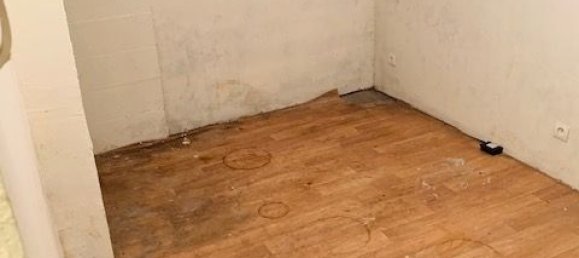 2 rooms Apartment in Montreuil, France No. 191224 9