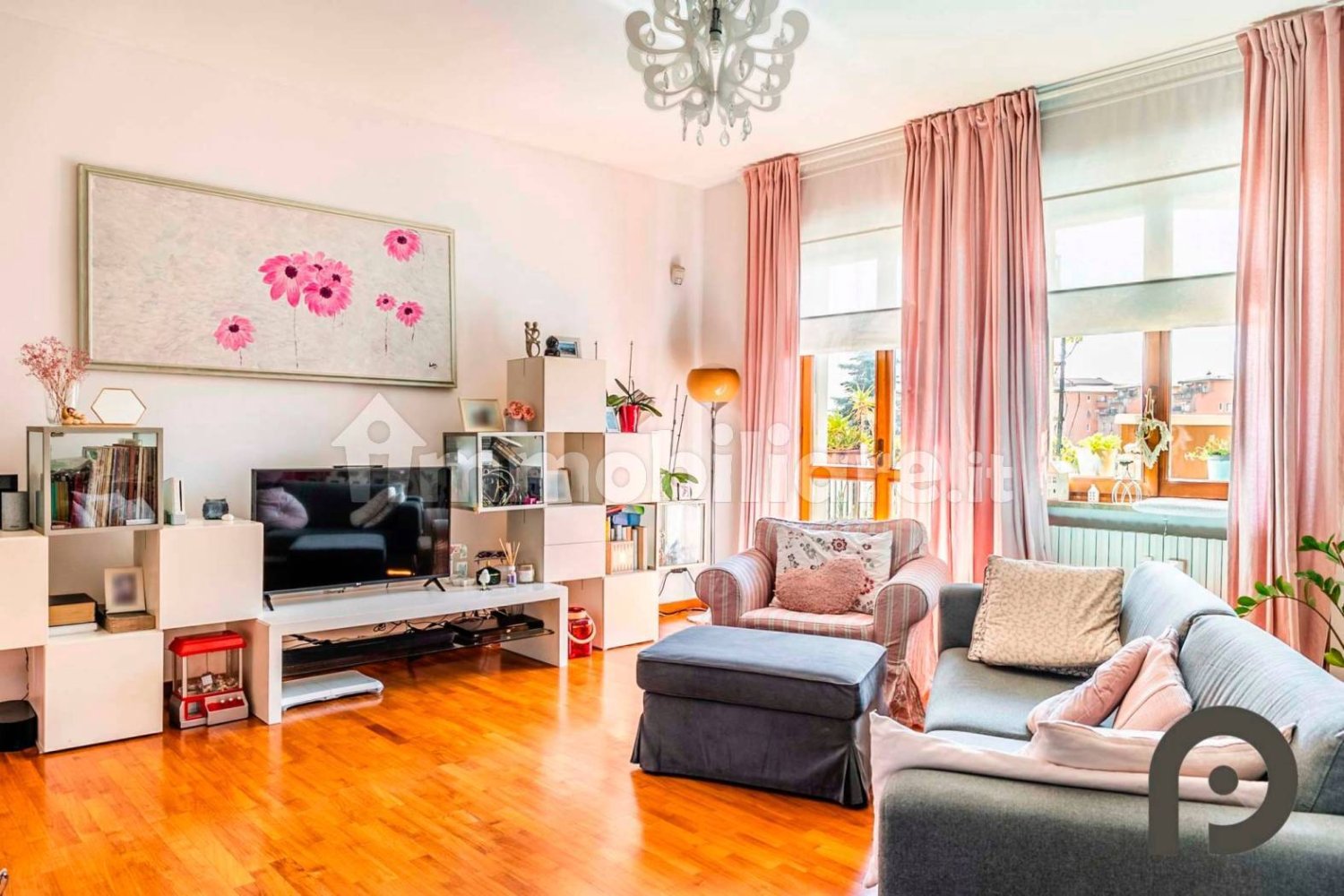 Квартира с 3 спальнями в Милан, Италия № 267697