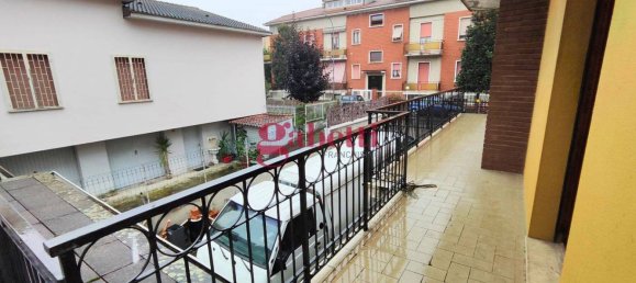 2 bedrooms Apartment in Piacenza, Italy No. 17329 22