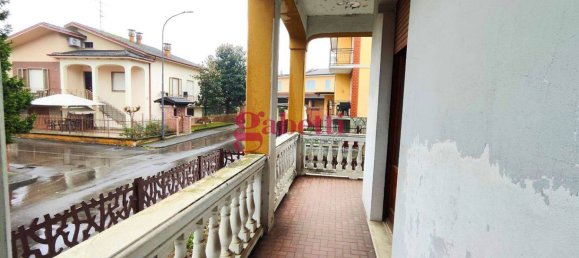 2 bedrooms Apartment in Piacenza, Italy No. 17329 20