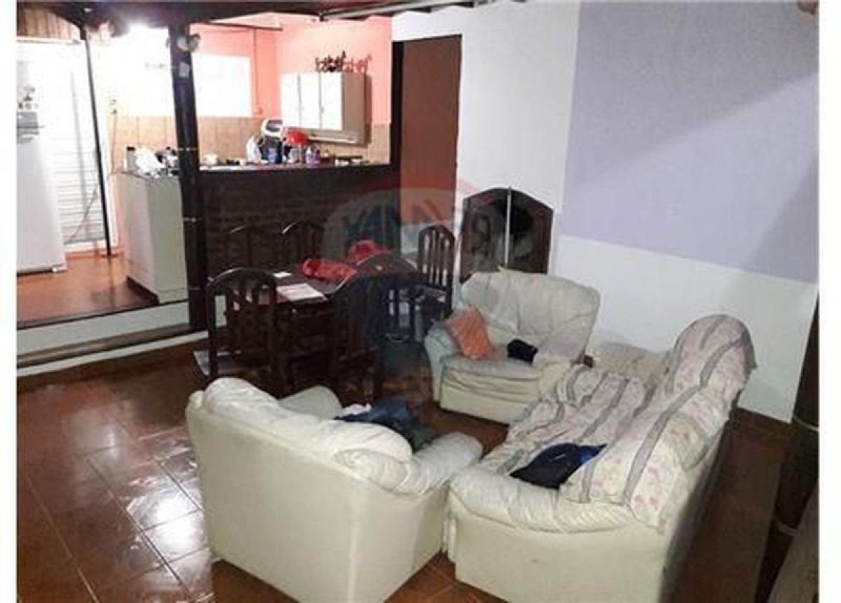 Дом с 4 спальнями в Пилар, Аргентина № 54625